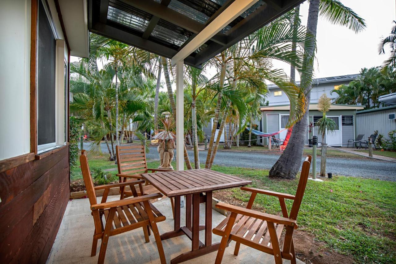 Bush Village Holiday Cabins แอร์ลีบีช ภายนอก รูปภาพ