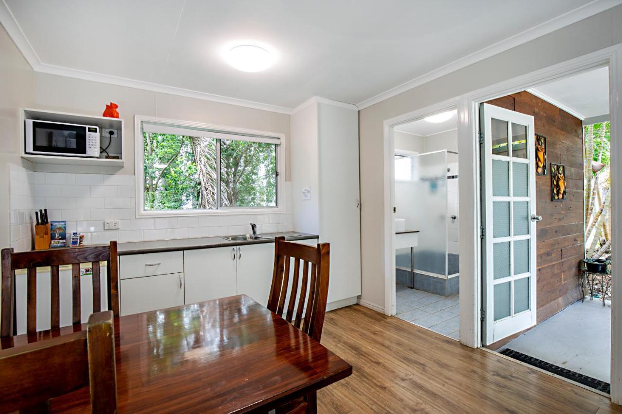Bush Village Holiday Cabins แอร์ลีบีช ภายนอก รูปภาพ