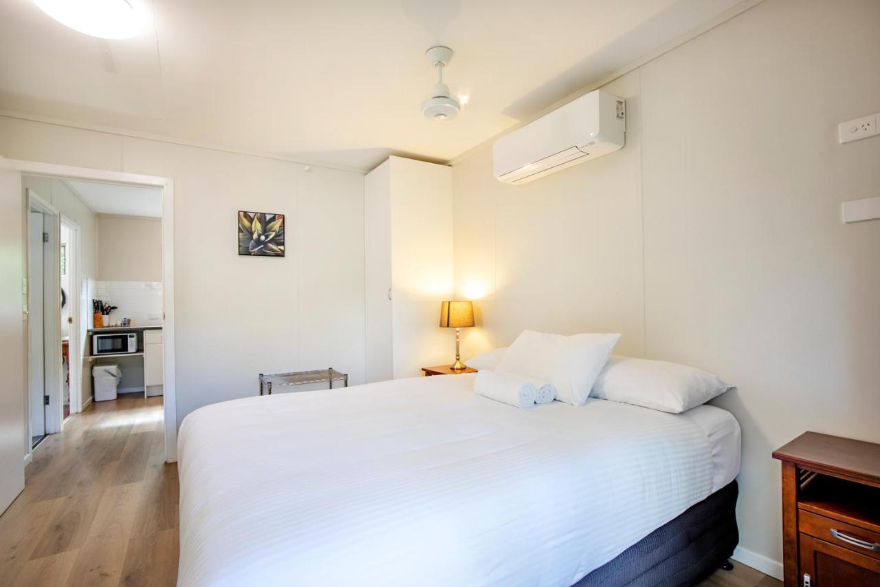 Bush Village Holiday Cabins แอร์ลีบีช ภายนอก รูปภาพ