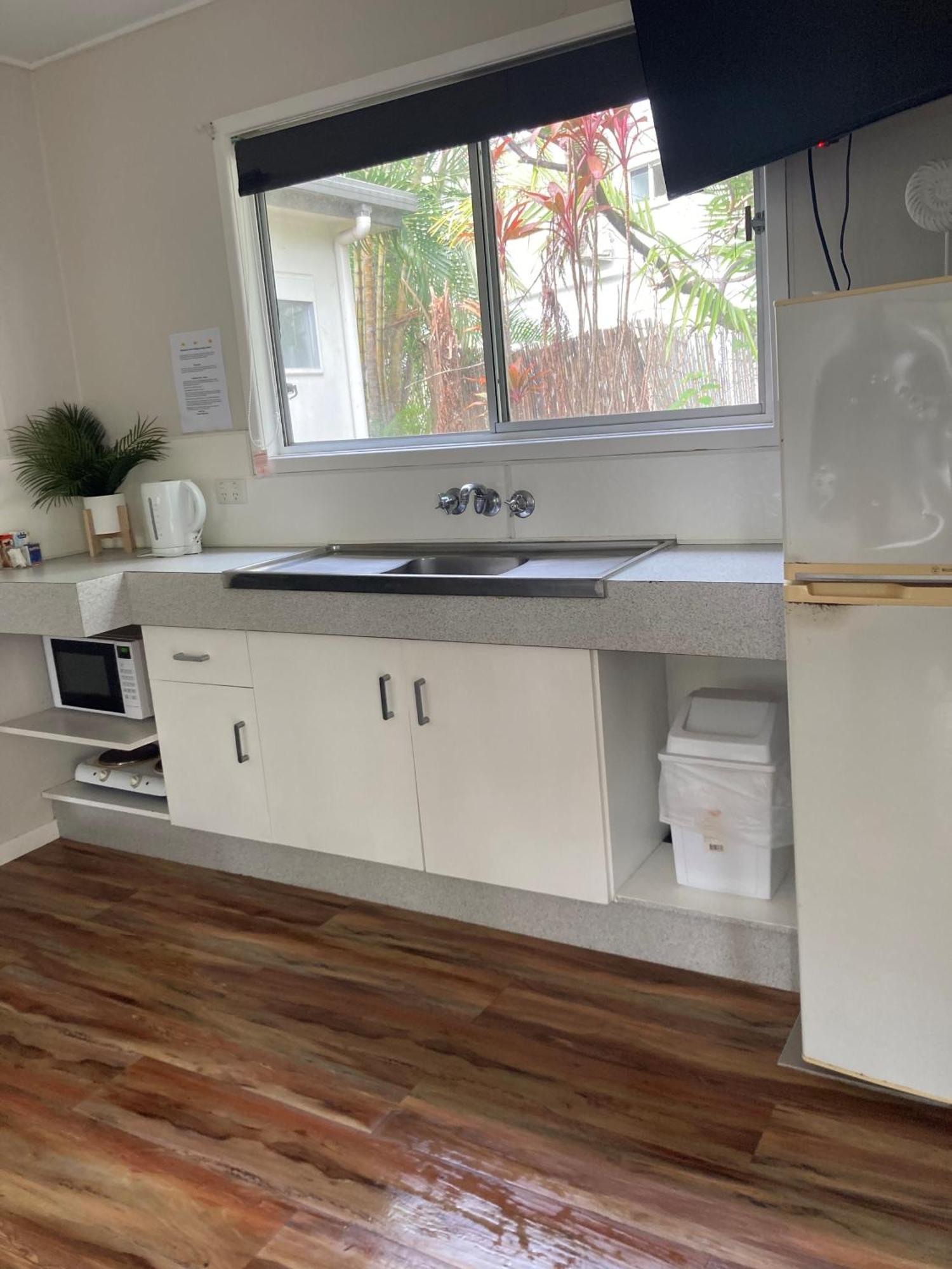 Bush Village Holiday Cabins แอร์ลีบีช ภายนอก รูปภาพ