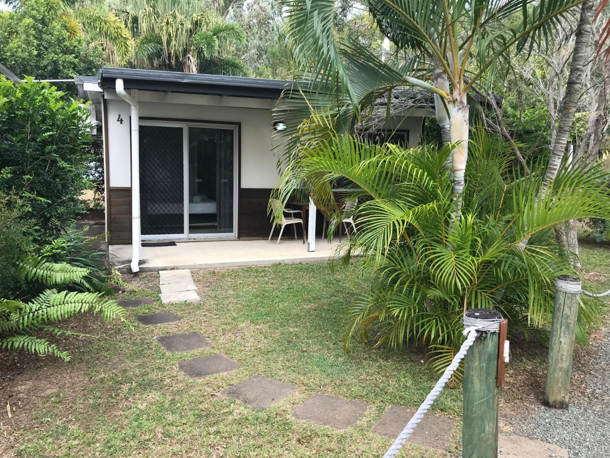 Bush Village Holiday Cabins แอร์ลีบีช ภายนอก รูปภาพ
